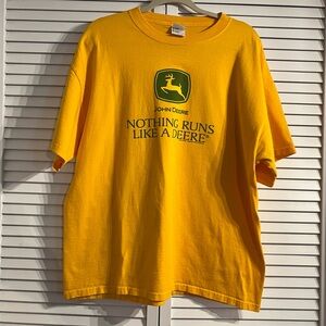 John Deere Logo Vintage Agriculture Farming “Nothing Runs Like A Deere” T-Shirt